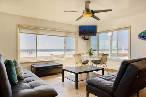 Mission Beach House | 107-Oceanfront Lux 17