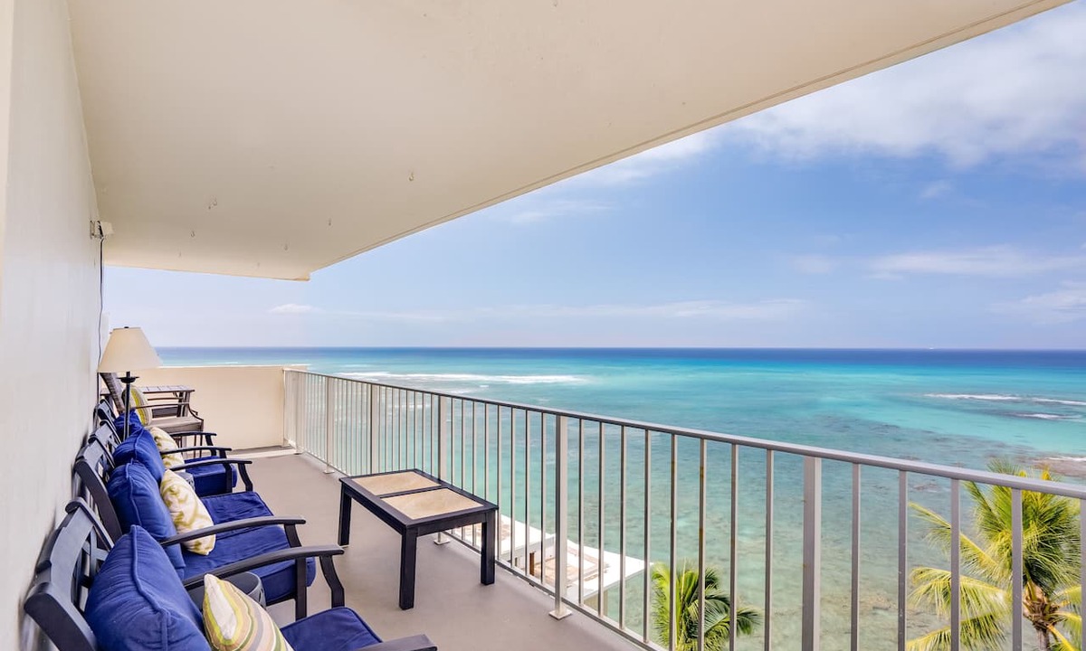 Diamond Head - Kapahulu - St. Louis Condo | 10th Floor Oceanfront🕊'Piece of Heaven'🕊for your Honolulu vacation
