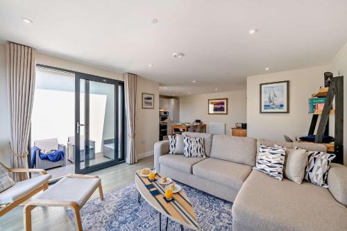 Mortehoe Apartment | 12 Middlecombe - Luxury Apartment at Byron Woolacombe, only 4 minute walk to Woolacombe Beach!