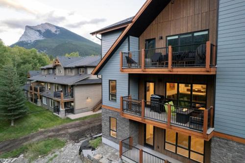 Copperstone Resort Apartment | 1200 sq2 unit with 3 Br 2 Ba and 7 Beds, Pool, Hot Tub and Firepit