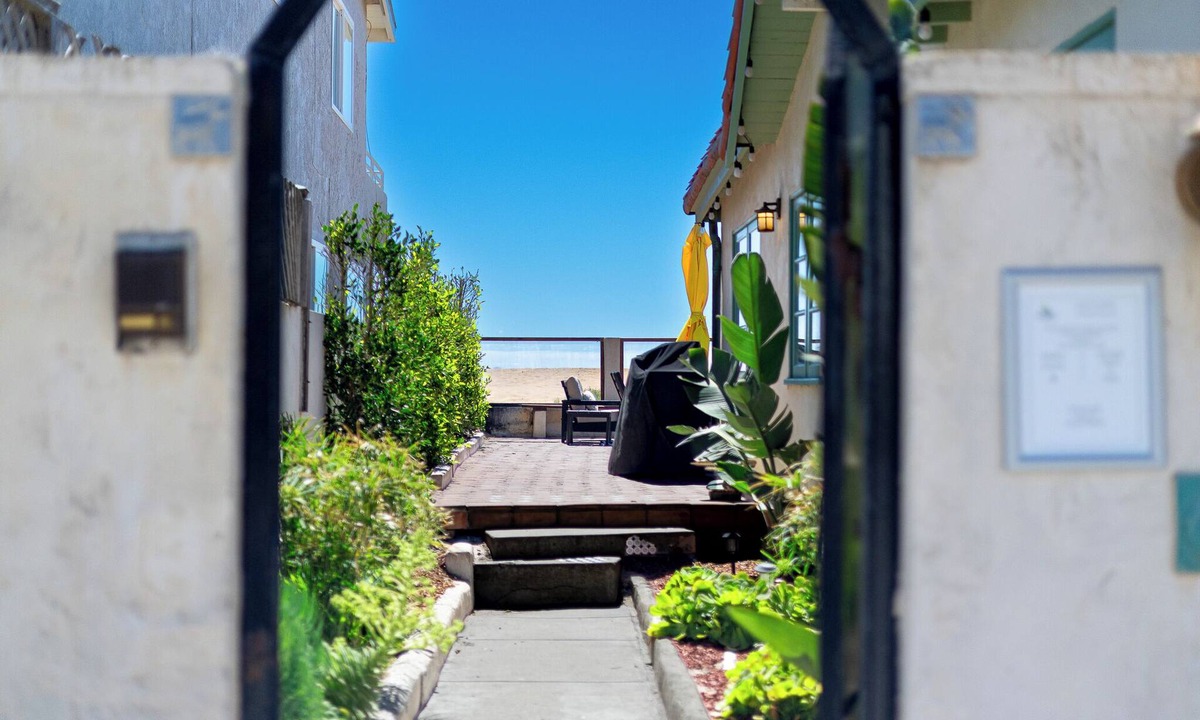 Silver Strand House | 1205O Spanish Beach Bungalow Retreat
