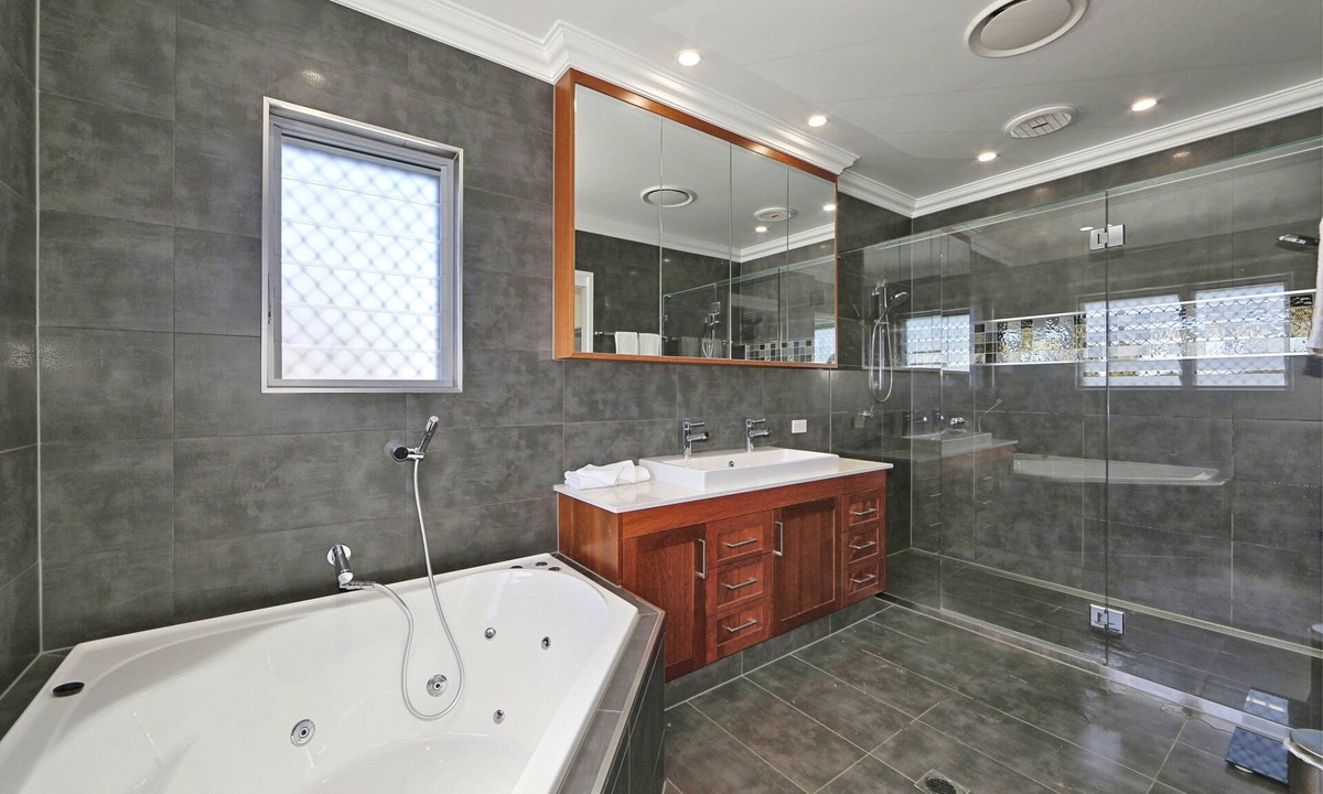 Bargara Bed & Breakfast | 12th Tee Bed and Breakfast