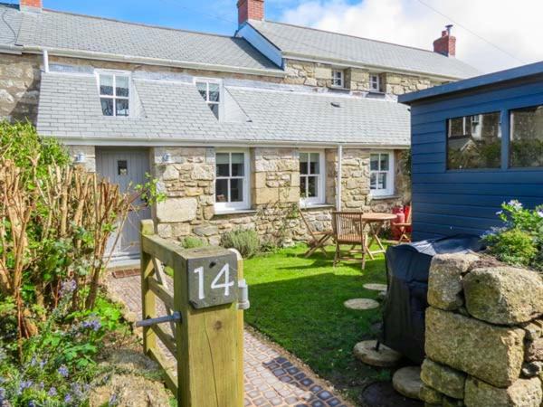 Pendeen House | 14 Boscaswell Downs