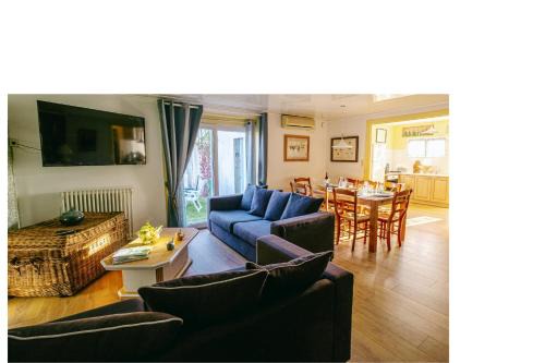 Saint Germain de Marencennes Apartment | 14 pers, 165m, clim, calme, parc à 100m