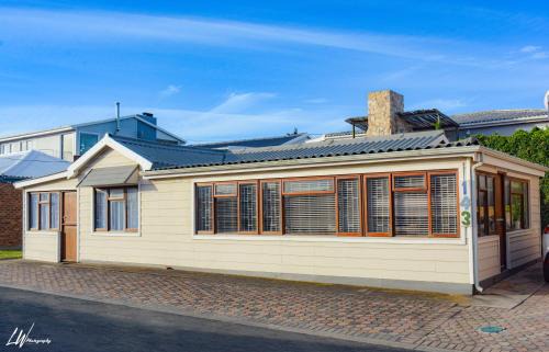 Hartenbos House | 143 Spandoukop Laan