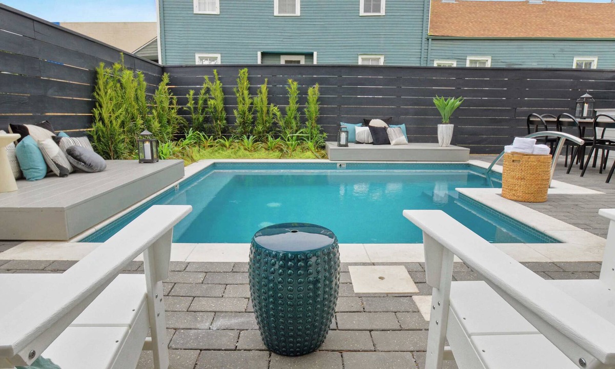 Faubourg Lafayette Hotel | 14BR Downtown Combo | Shared Seasonal Pool