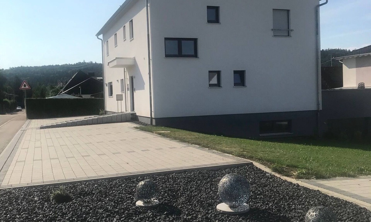 Fornsbach Apartment | 15 Minuten vom Freizeitpark und Seen Entfernt. Ferienwohnung in Ruhiger Lage