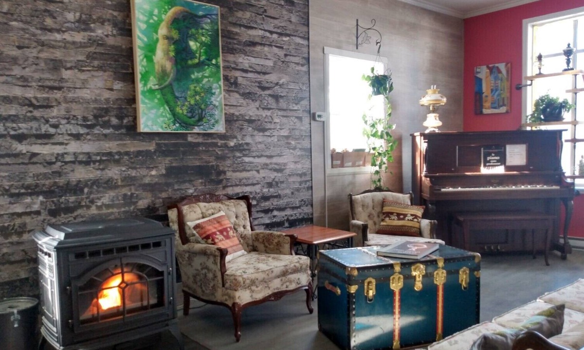 Charny Hostel | 15 minutes from Old Quebec and less than 5 minutes from the commercial area.