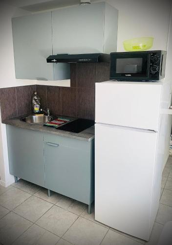 Bron Apartment | 15D Vinatier Grange Blanche Bron Essarts