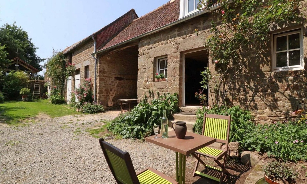 La Carneille Cottage | 15th Century Historic House with Garden in La Carneille
