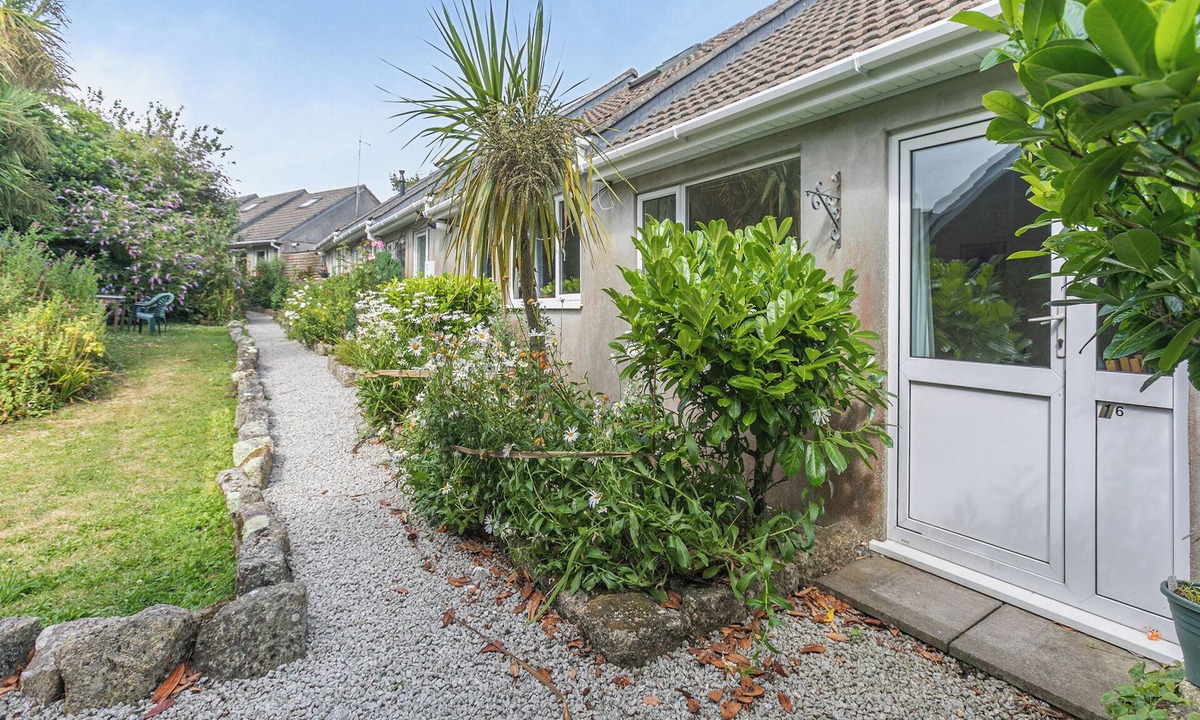 Saint Martin Cottage | 16 Beech Cottage-UK38936