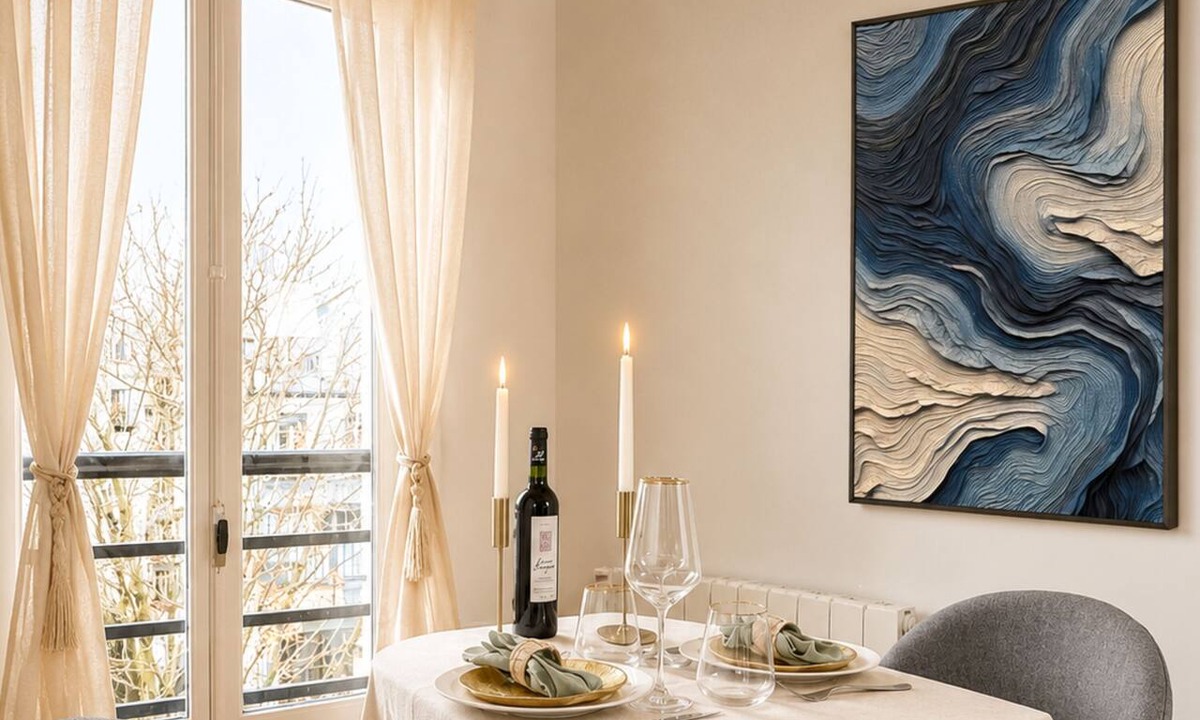 6th Arrondissement Apartment | 1619 Colombier