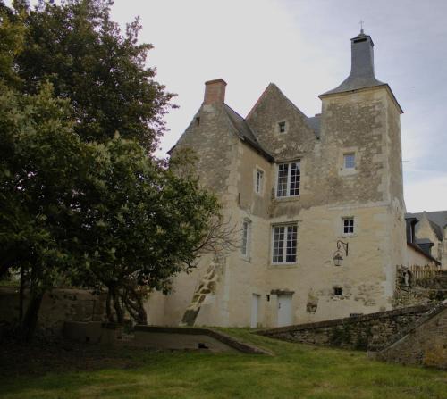 Luche-Pringe Villa | 16th Century Heritage House with Private Garden