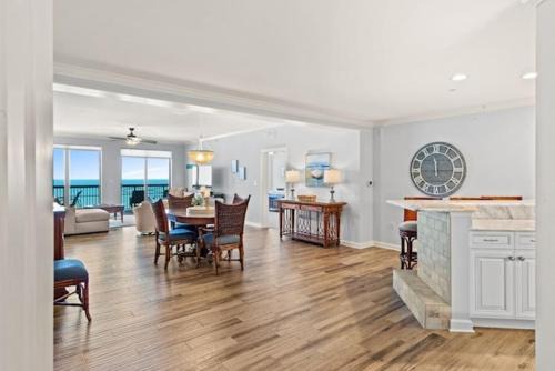 Arcadian Shores Apartment | 1703 Margate