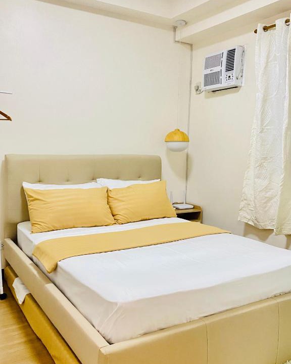 A. Bonifacio House | 17Eleven Staycation Home