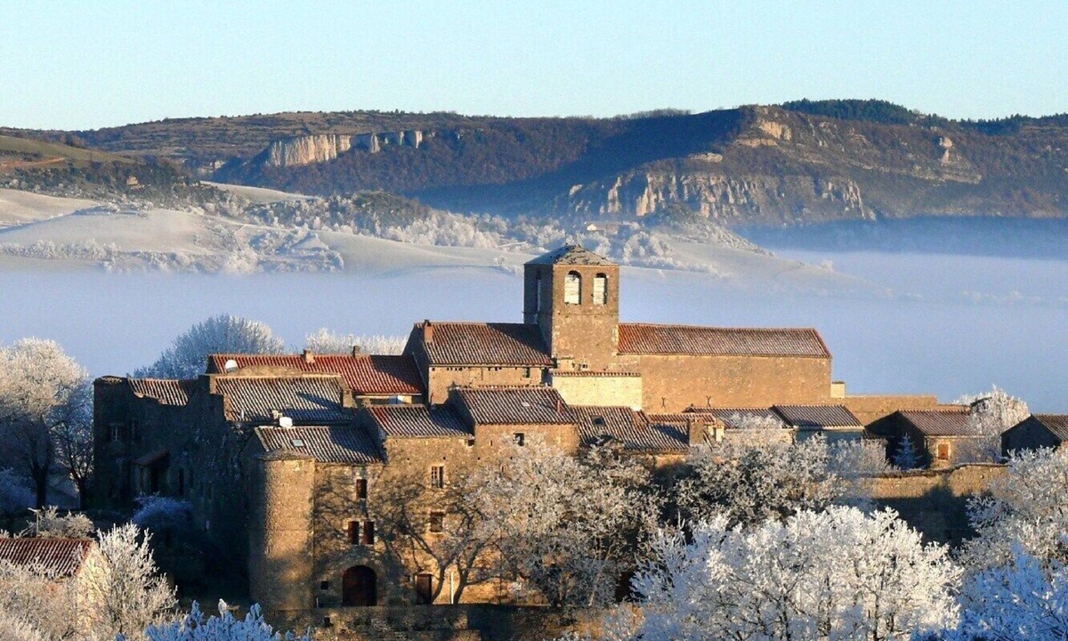 Saint-Jean-et-Saint-Paul House | 17th century house in st jean d'alcas