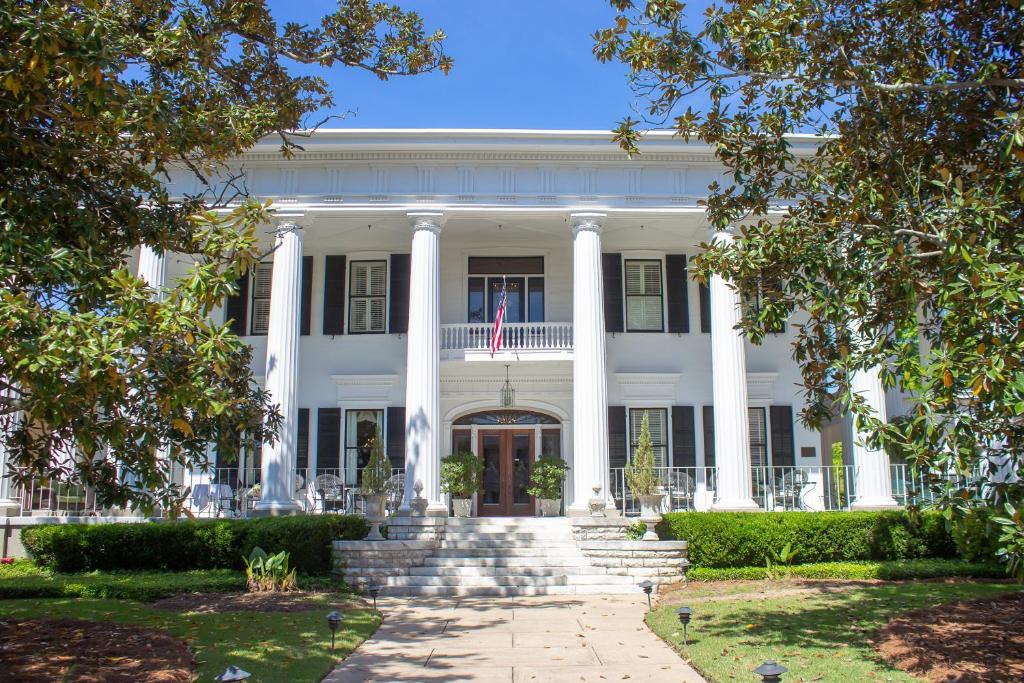 Macon Hotel | 1842 Inn