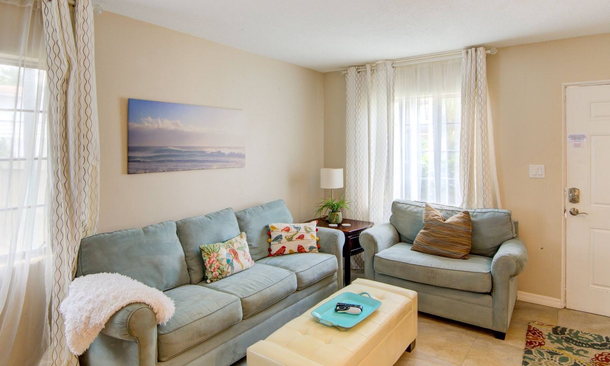 Arlington Park Apartment | 1887 Hyde St., Unit 2