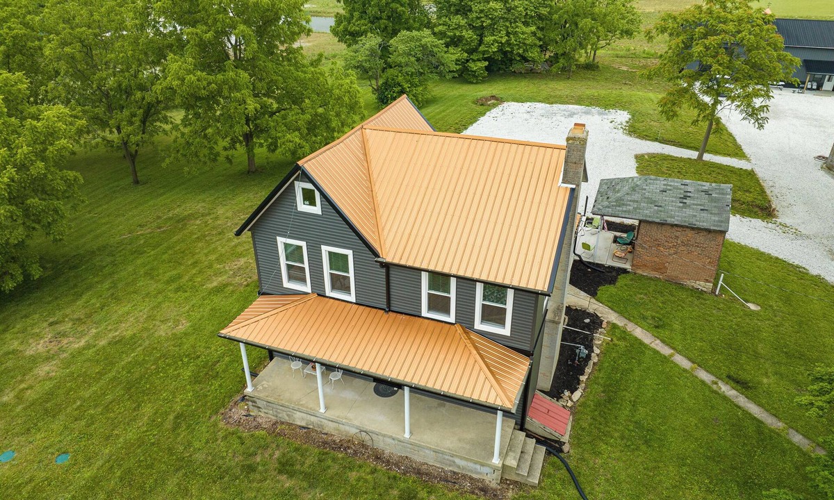 Springfield House | 1890’s fully renovated farmhouse on a U Pick flower farm.