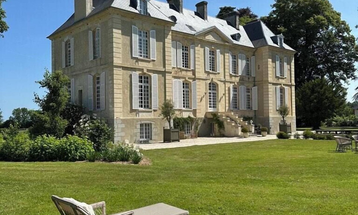 Livry House | 18th-century château near Bayeux