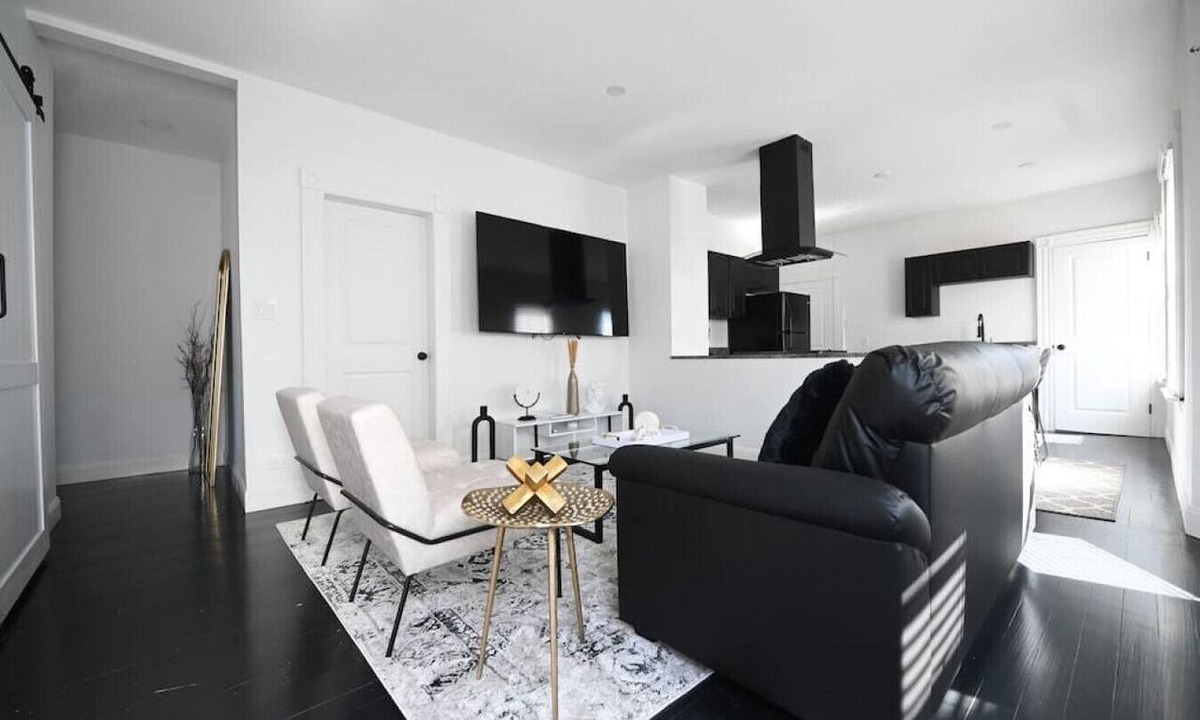 Derby Apartment | 191 Seymour, Ave. Derby · Spacious Renovated 3 bedroom near GriffinHospital