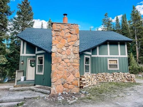 Breckenridge House | 193 Range