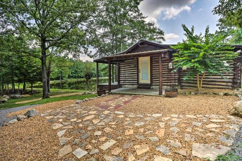 Talladega House | 1950's Serenity Pond Cabin w/View: Peace & Quiet!