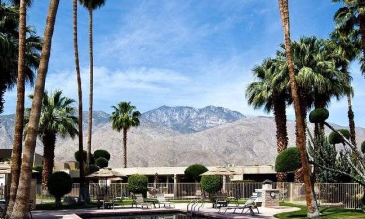 Araby Commons Condo | 1BDRM DESERT ISLES OF PALM SPRINGS RESORT~ INDIAN CANYONS, AERIAL TRAM, POOL/SPA