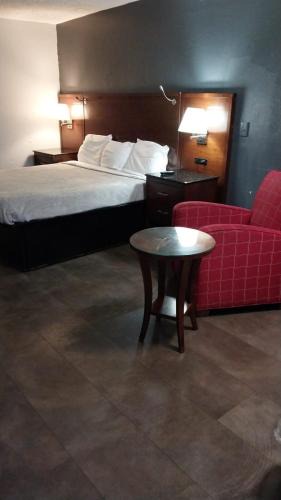 Jackson Apartment | 1BR 1B King Bed Apartment w Kitchen 139