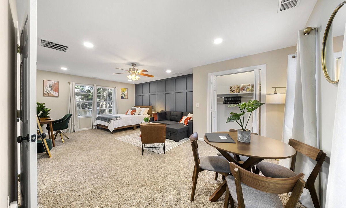East Side Apartment | 1BR/1BA Studio