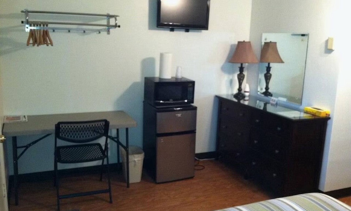 Short Creek Hotel | 1BR Apartment Near Outdoor Hotspots—Lake, Trails, Golf + Free Parking