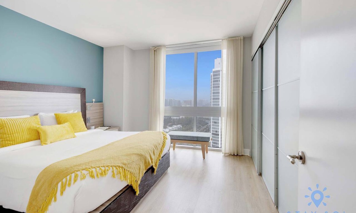 Sunny Isles Beach Apartment | 1BR Apartment with beautiful view