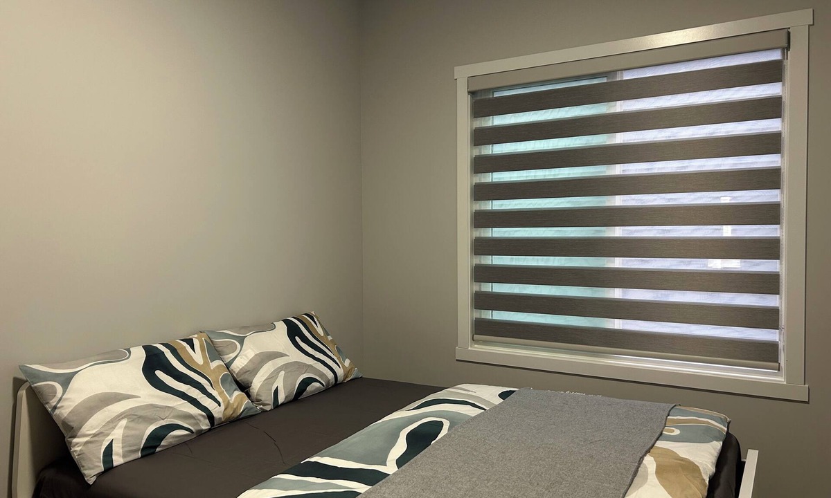 Southeast Edmonton House | 1BR suite, fully private, no shared space, 20 mins from airport.