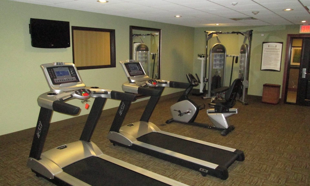Bowling Green Apartment | 1BR Suite w/2 Doubles | Free Breakfast + Pool