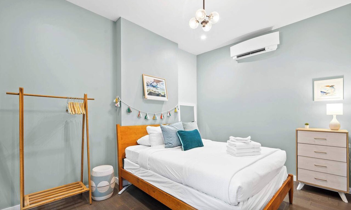 Licking Riverside Apartment | 1BR w/Kitchen + Free Parking – Walk Everywhere