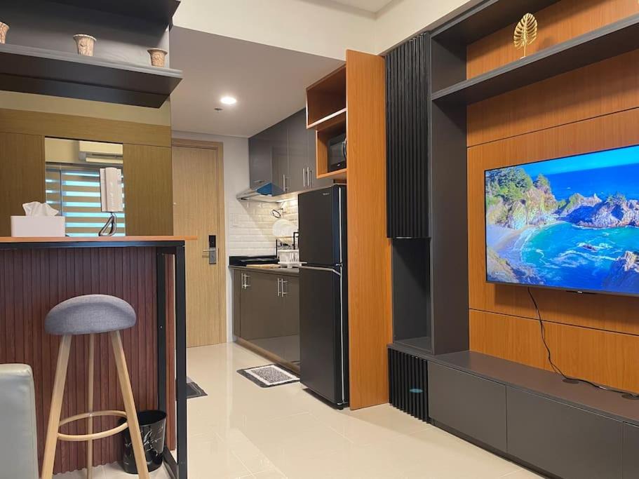 Santo Cristo Apartment | 1BR with Balcony @ SMDC North Edsa Grass Residence Quezon City w/Netflix & Disney +