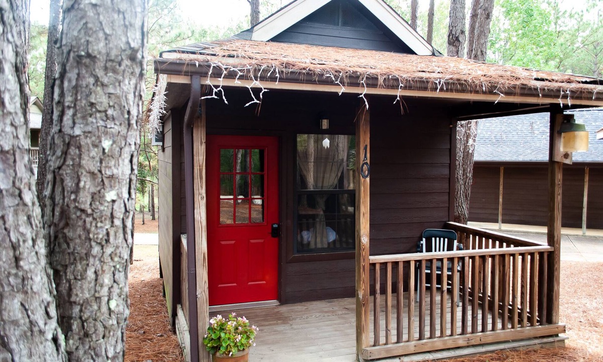 Ramer Cabin | 1rm cabin, shared bth house, at Kick Back Ranch.