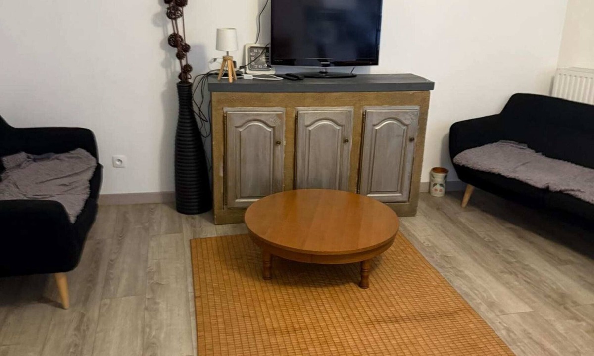 Saint-Chamond Apartment | 1ST FLOOR APARTMENT FACING THE PARK