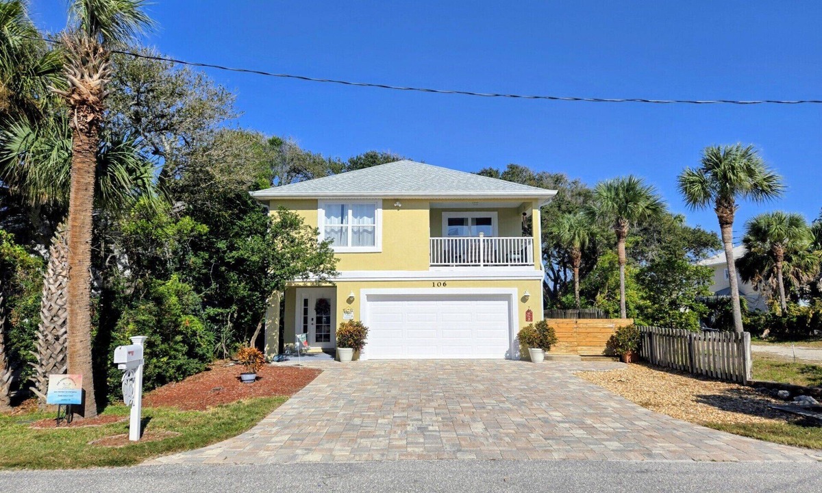 St. Augustine Beach House | 1ST STREET II BEACH HOUSE, UPDATED DOG FRIENDLY FENCED IN YARD 1 BLOCK TO BEACH
