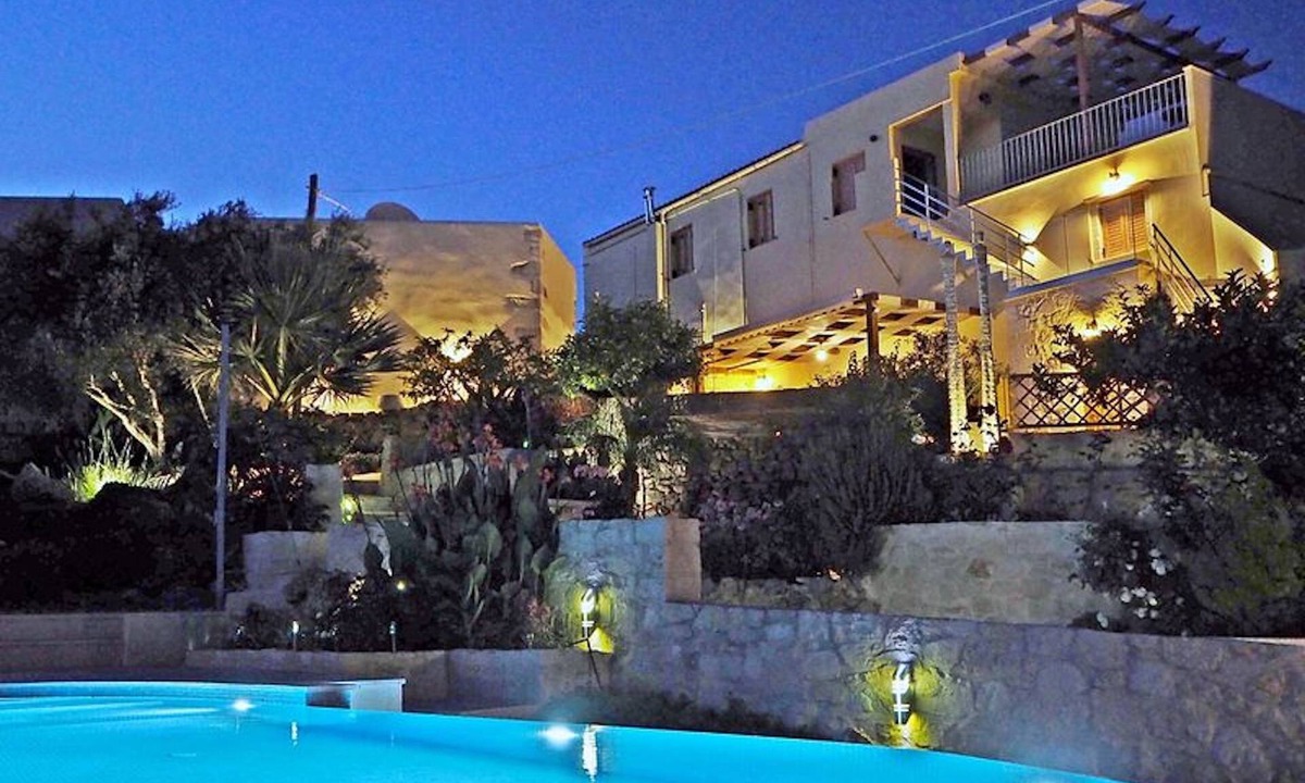 Drapanos Apartment | 2 Apartments Sharing Garden and Pool