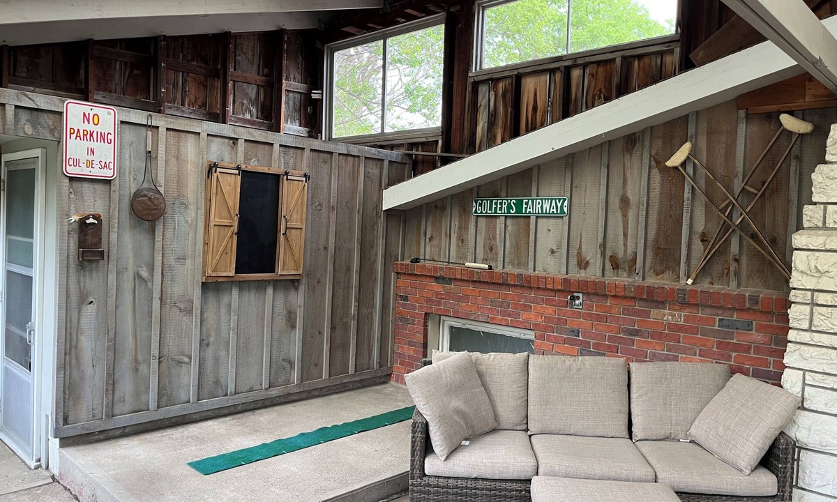 Valentine House | 2-Bdrm "Bunker House" in Valentine