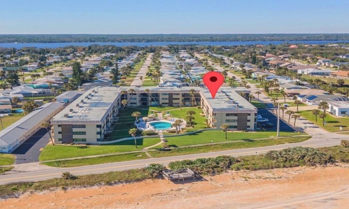 Ocean Crest Condo | 2 bdrm condo, Ormond Beach steps from the beach, views from all windows, AC WIFI