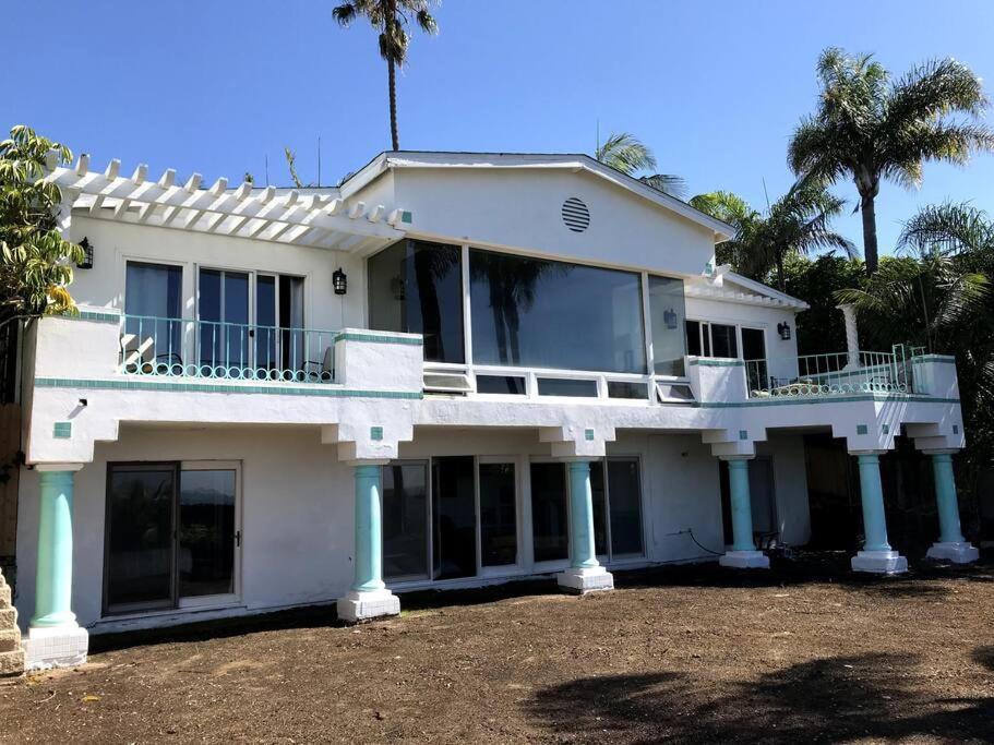 North Pacific Beach House | 2 bed 1 bath luxury condo with kitchen in PB!