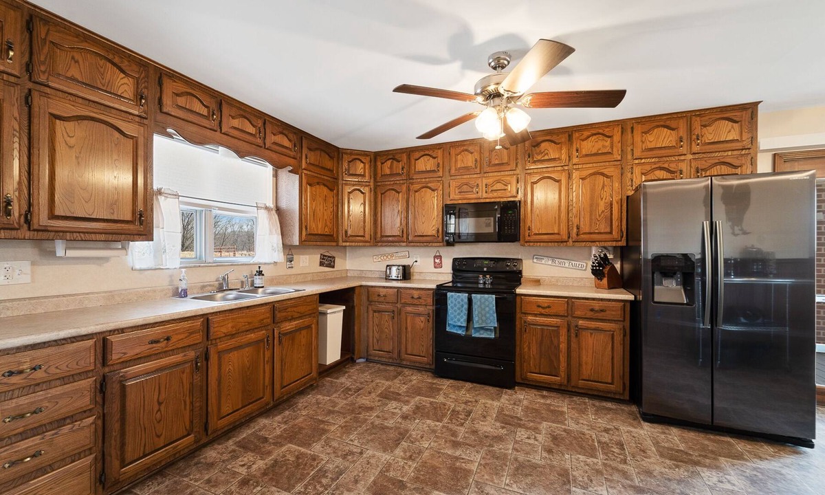 Fulton House | 2 Bed/1Bath On State Road Z, 5 mins to Fulton!