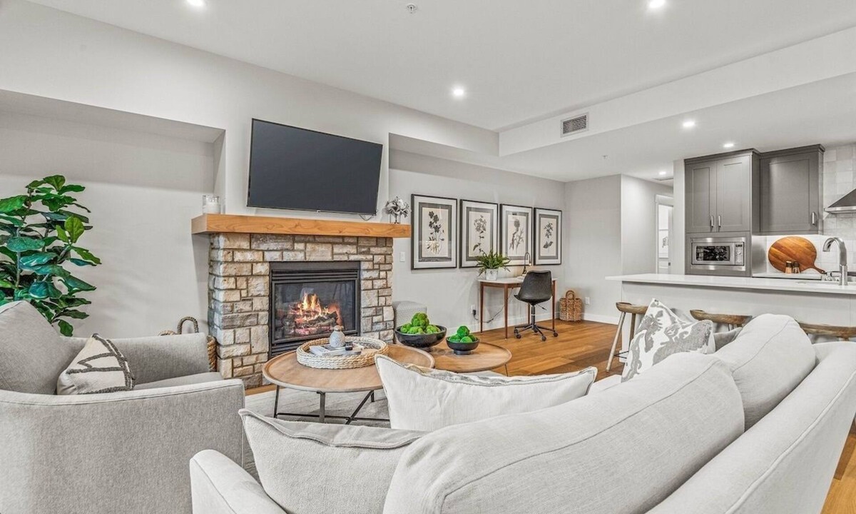 Canmore Apartment | 2 Bed/2.5Bath Spring Creek Retreat - Sleeps 8