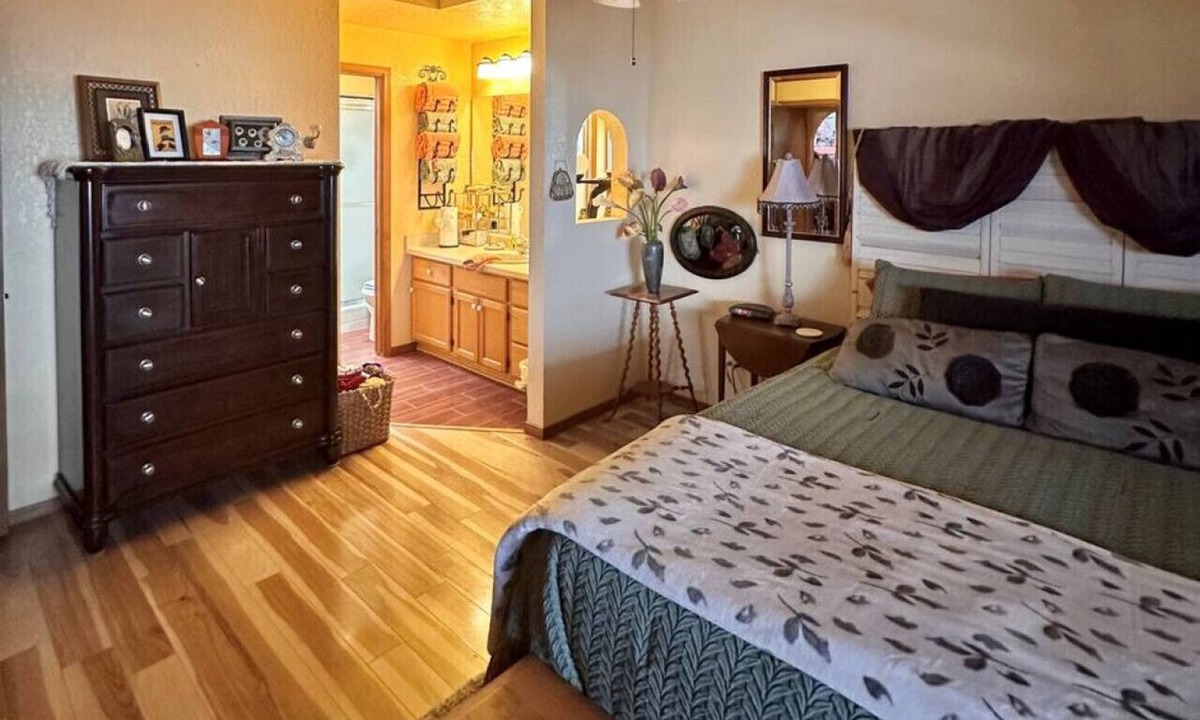 Las Cruces House | 2 bed/2 bath quiet neighborhood