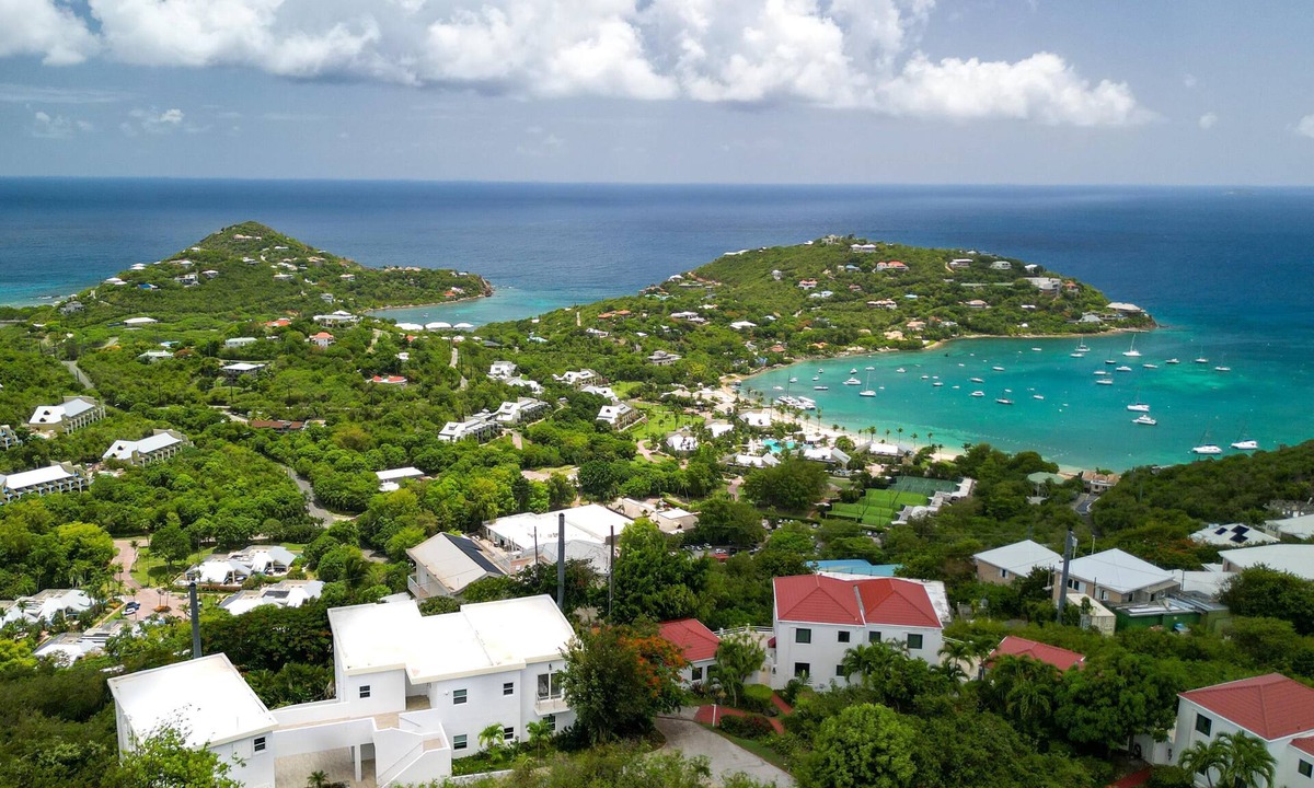Estate Bethany Apartment | 2 bed, 2 bath with pool access overlooking Cruz Bay