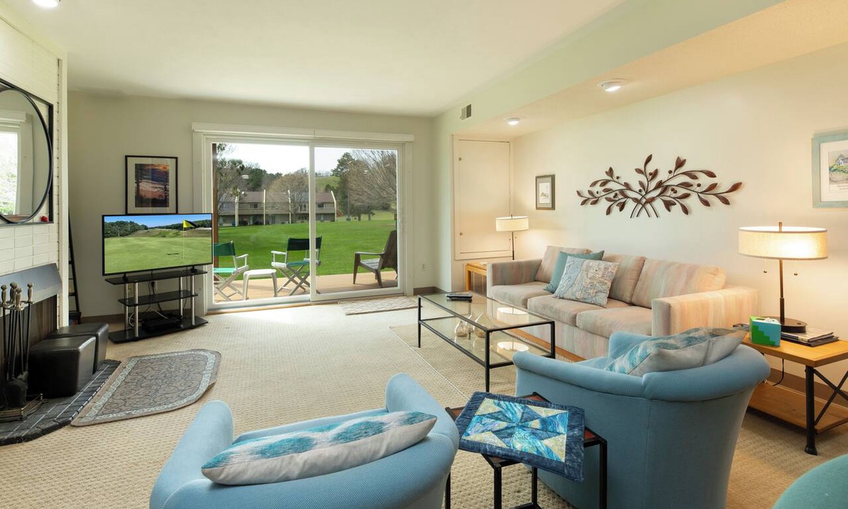Cedar Condo | 2 bed, 21/2 bath condo, heated pool