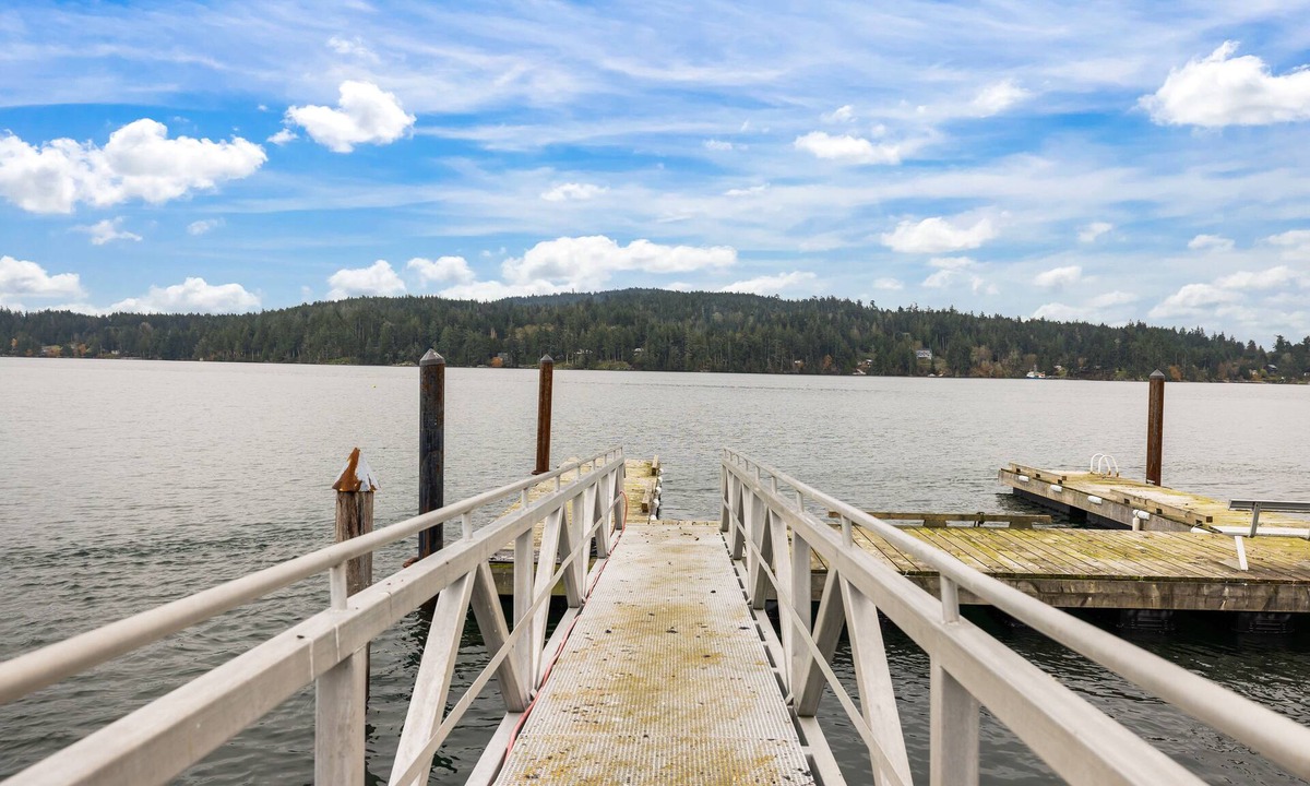 Sooke Cabin | 2 Bed Cabin, Oceanfront Property, Hot Tub