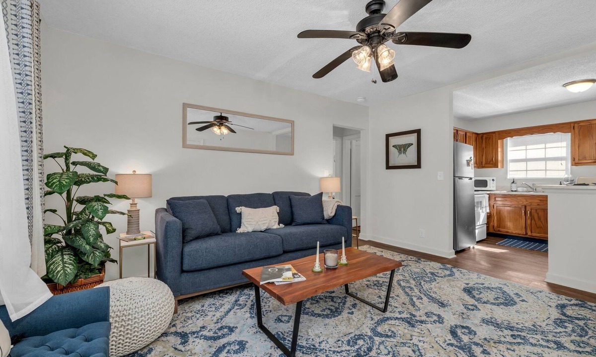 Missionary Ridge Apartment | 2 Bed Duplex near CHI Memorial, Parkridge, Erlanger, Notre Dame HS, McCallie HS